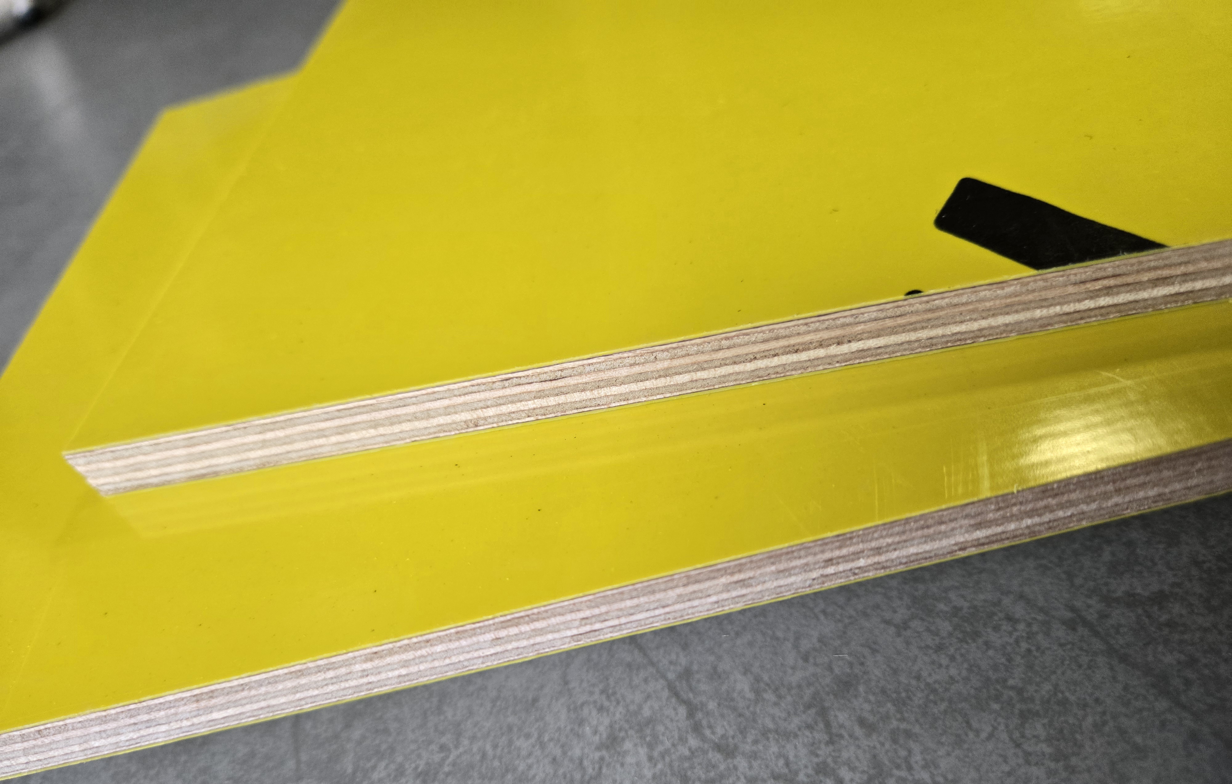 Tablero de madera contrachapada recubierta con película de chapa de hormigón PP